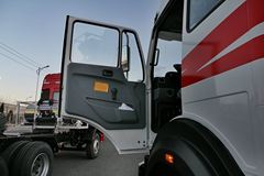 北奔 NG80重卡 380马力 6X4 CNG牵引车(ND4250B38J6Z00)