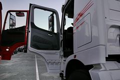 北奔 V3重卡 420马力 6X4 牵引车(ND42502B34J7)