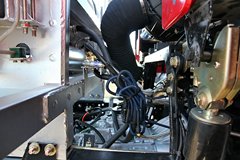 北奔 V3M重卡 336马力 6X4 LNG牵引车(国五)(ND4250B38J7Z00)
