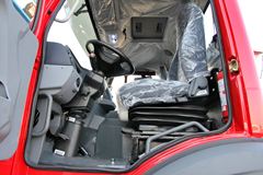 北奔 NG80系列重卡 336马力 8X4 9米载货车(ND1316D41J)