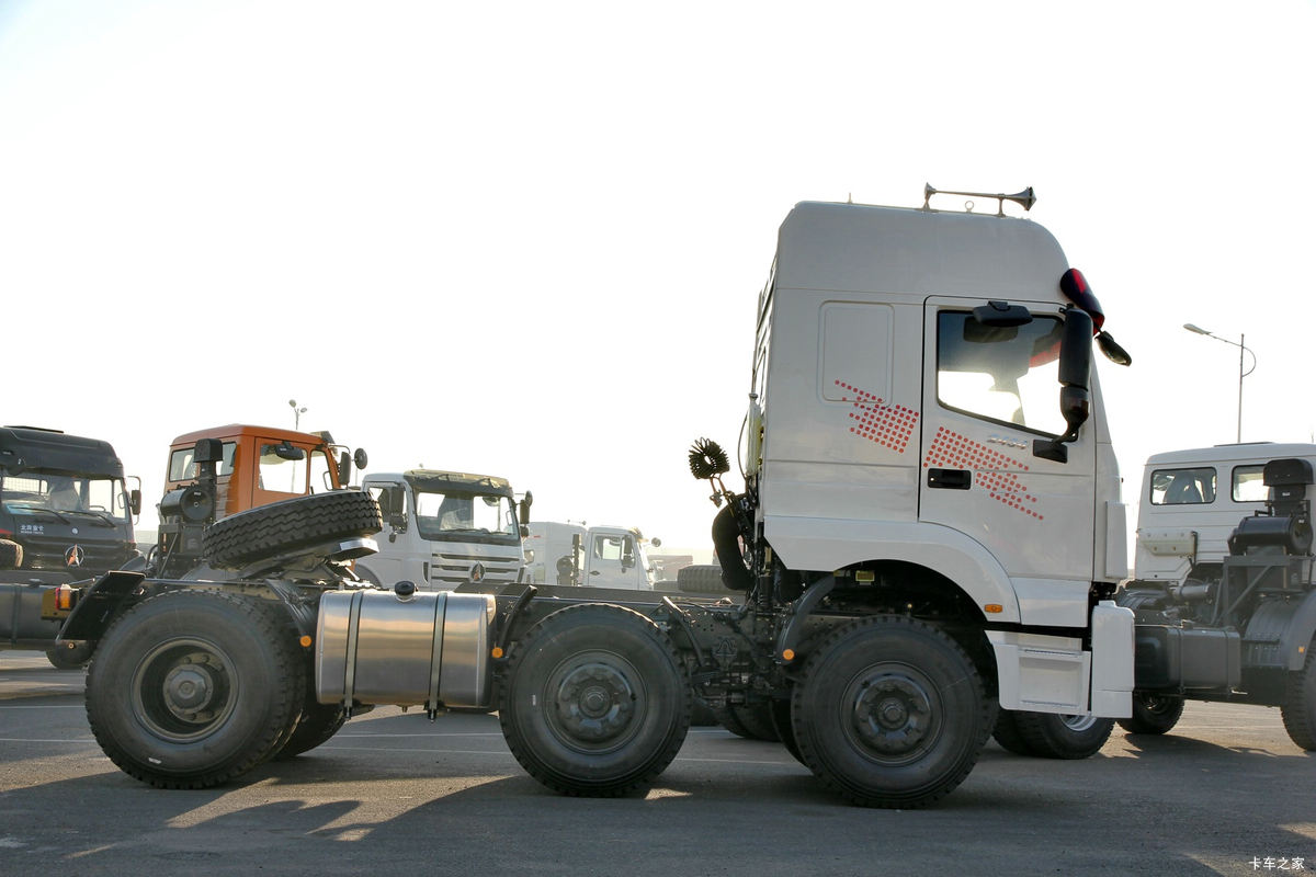【图】北奔 V3M重卡 340马力 6X2 牵引车_实拍图片_228954_卡车之家