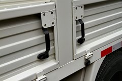 江铃 新顺达 109马力 4.18米单排仓栅式轻卡(JX5044CCYXG2)