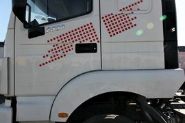 北奔V3M&nbsp;牵引车外观                                                图片