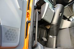 北奔V3重卡 336马力 4X2 牵引车(ND4181A35J)(出口版)