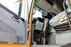北奔V3重卡 336马力 4X2 牵引车(ND4181A35J)(出口版)