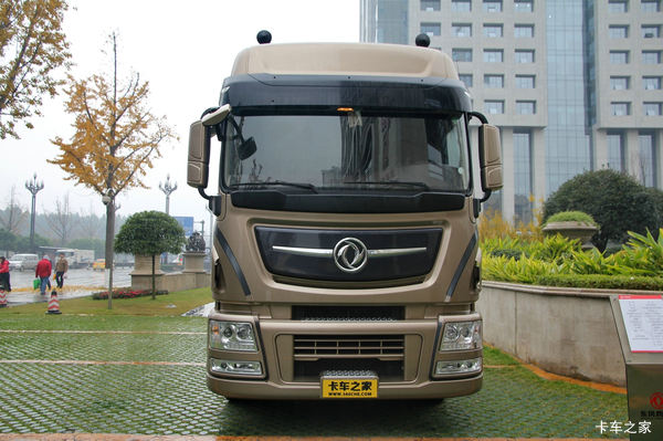 东风商用车 天龙旗舰KX 520马力 6X4牵引车(东风14挡)
