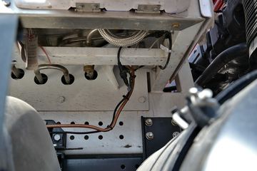 �����ؿ� ����F3000 �������� 380���� 6X4 LNGǣ����(SX4258NT384TL)ͼƬ