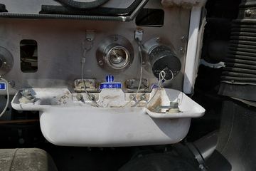 �����ؿ� ����F3000 �������� 380���� 6X4 LNGǣ����(SX4258NT384TL)ͼƬ