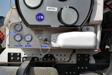 �����ؿ� ����F3000 �������� 380���� 6X4 LNGǣ����(SX4258NT384TL)ͼƬ