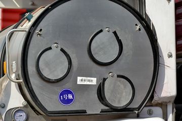 �����ؿ� ����F3000 �������� 380���� 6X4 LNGǣ����(SX4258NT384TL)ͼƬ