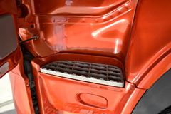 东风商用车 天龙重卡 280马力 4X2平顶牵引车(DFL4181A7)