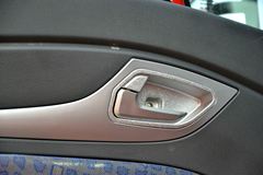 中国重汽 豪瀚重卡 280马力 4X2牵引车(ZZ4185M3516D1)