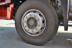 中国重汽 豪瀚重卡 280马力 4X2牵引车(ZZ4185M3516D1)