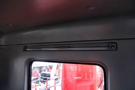 汉马H6 随车吊驾驶室图片