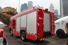 上汽红岩 杰狮 350马力 4X2 消防车(川消牌)(SXF5170GXFSG40IV)