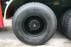 上汽红岩 新金刚重卡 350马力 6X4 5.6米自卸车(CQ3255HTG384) 上汽红岩 新金刚重卡 350马力 6X4 5.6米自卸车(CQ3255HTG384)