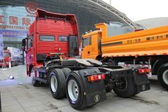 陕汽重卡 德龙X3000 430马力 6X4牵引车(SX42564V324)