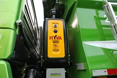 陕汽康明斯 德龙F3000 345马力 6X4 5.6米自卸车(SX3256DR3841)