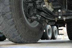 陕汽康明斯 德龙F3000 345马力 6X4 5.6米自卸车(SX3256DR3841)