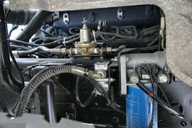 德龙F3000&nbsp;混凝土搅拌车底盘                                                图片