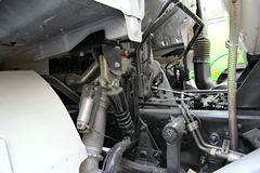 陕汽重卡 德龙新M3000 290马力 8X4 油罐车(SX5316GYYGM456)