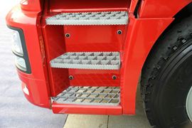 德龙F3000&nbsp;随车吊外观图片