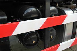 德龙F3000&nbsp;随车吊底盘图片