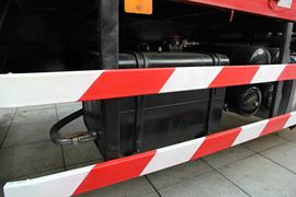 德龙F3000&nbsp;随车吊底盘图片