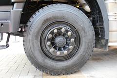 上汽红岩 新金刚重卡 300马力 8X4 7.6米自卸车(CQ3315HMG396)
