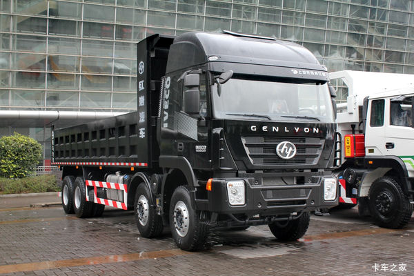 上汽红岩 杰狮重卡 390马力 8X4 7.4米自卸车(CQ3316HTVG366L)