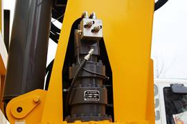 杰狮&nbsp;随车吊上装图片