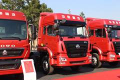 中国重汽 豪瀚J5G重卡 轻量化版 350马力 6X2牵引车(ZZ4255N27C3D1B)