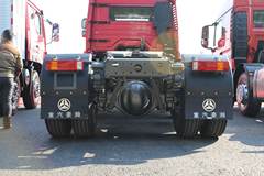 中国重汽 豪瀚J5G重卡 轻量化版 350马力 6X2牵引车(ZZ4255N27C3D1B)