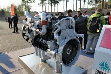 中国重汽MT13.40-50 400马力 13L 国五 天然气发动机