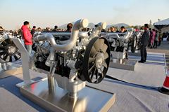 中国重汽MC11.32-50 320马力 11L 国五 柴油发动机