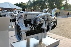 中国重汽MC11.32-50 320马力 11L 国五 柴油发动机