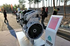 中国重汽MC11.32-50 320马力 11L 国五 柴油发动机