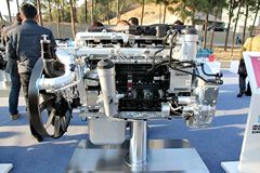 中国重汽MC07.35-40 350马力 7L 国四 柴油发动机