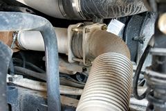 上汽红岩 杰狮M100重卡 290马力 4X2牵引车(CQ4185HMG361)