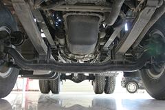 上汽红岩 杰狮M100重卡 290马力 4X2牵引车(CQ4185HMG361)