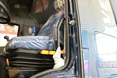 上汽红岩 杰狮M100重卡 290马力 4X2牵引车(CQ4185HMG361)