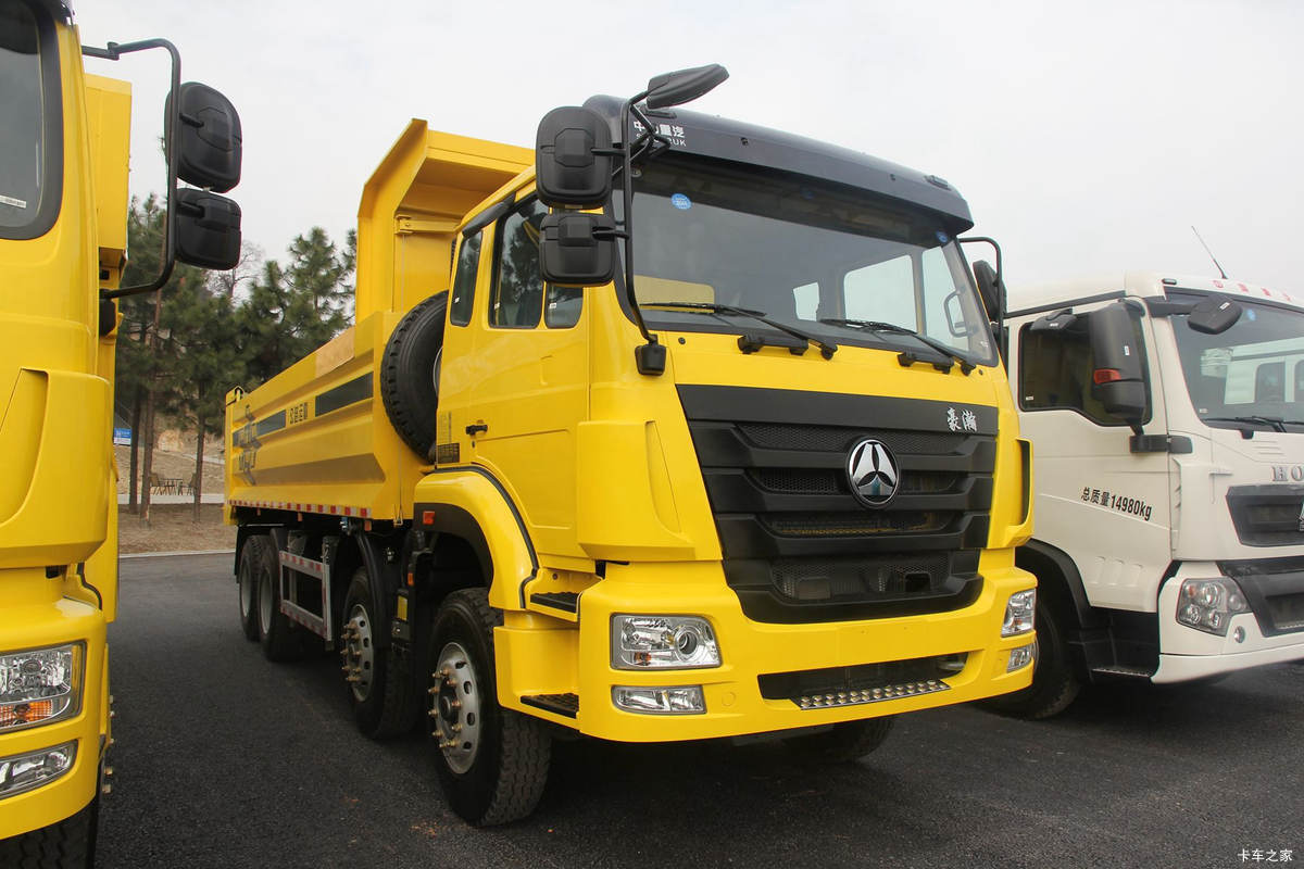 中国重汽 豪瀚 340马力 6X4 6米自卸车