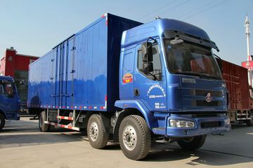 东风柳汽 乘龙M3中卡 220马力 6X2 9.6米厢式载货车(LZ5250XXYRCMA)