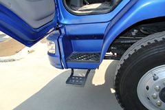 东风柳汽 乘龙M3中卡 220马力 6X2 9.6米厢式载货车(LZ5250XXYRCMA)