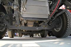 东风柳汽 乘龙M3中卡 220马力 6X2 9.6米厢式载货车(LZ5250XXYRCMA)