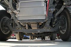 东风柳汽 乘龙M3中卡 220马力 6X2 9.6米厢式载货车(LZ5250XXYRCMA)