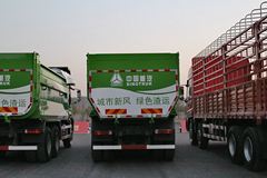 中国重汽 斯太尔M5G重卡 340马力 6X4 5.6米自卸车(ZZ3253N3841D1N)
