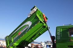 时骏 格奥雷重卡 336马力 6X4 5.8米LNG自卸车(U型斗新型渣土车)(LFJ3255G11)