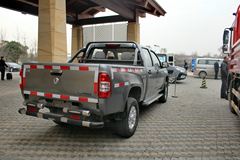 东风P68-381旗舰版 2.8L柴油 四驱 双排皮卡