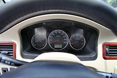 东风P66-221精英型 2.4L柴油 两驱 双排皮卡